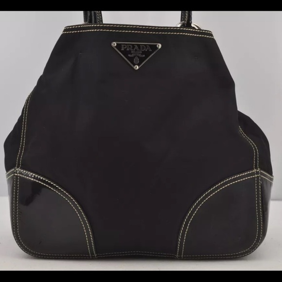 PRADA Black Vintage Nylon Tessuto Enamel Shoulder Tote Bag | Preloved 🖤🖤 - Picture 2 of 16